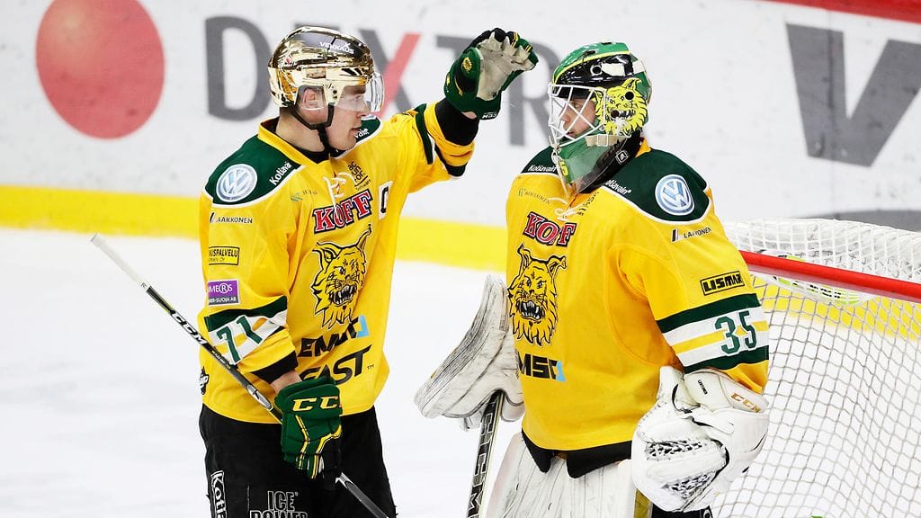 Ilves-kapteeni Tapio Laakso ja -maalivahti Antti Lehtonen. Arkistokuva.