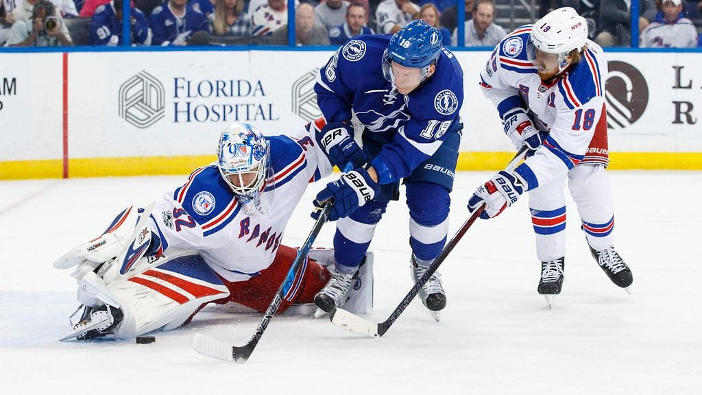 Antti Raanta laittoi ovet säppiin.