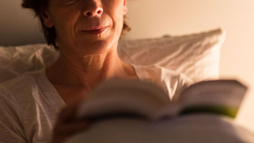 Nukkumaanmenossa ei kannattaisi vitkastella. Kuvituskuva.