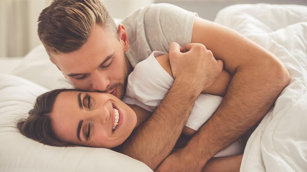 Tutkijat tulivat siihen tulokseen, että nimenomaan kiintymys, ei seksi sinällään, selitti hyvän olon tunteen niillä pareilla, jotka harrastivat seksiä useimmin.