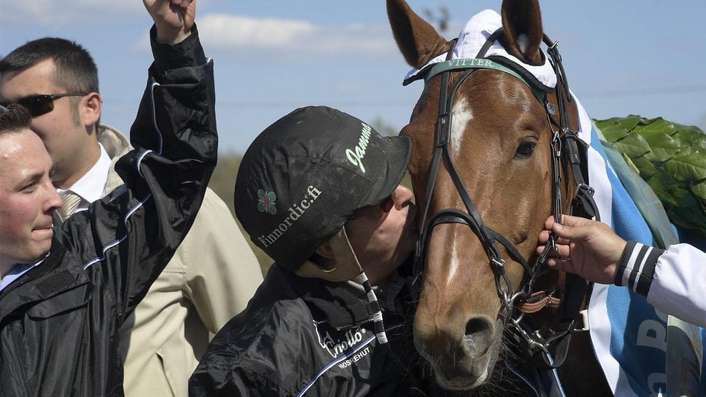 Vitter on ansainnut valmentajaltaan Jalmari Svartilta voittopusun jo 17 kertaa. Tältä kaudelta kärkipään sijoitukset vielä puuttuvat.