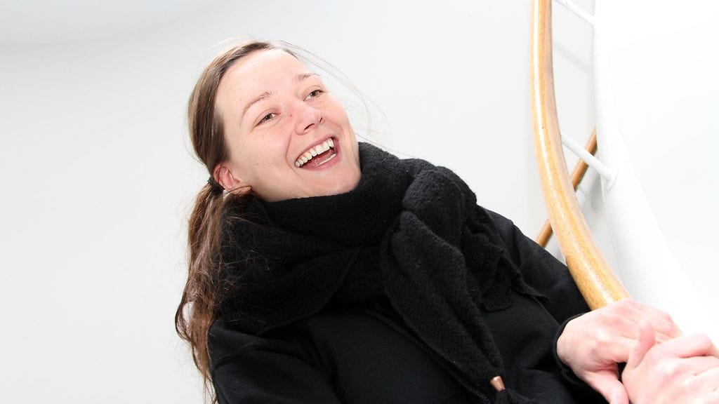 Pilvi Hämäläinen Ylen Studiotalon rappukäytävässä 8. maaliskuuta 2017.