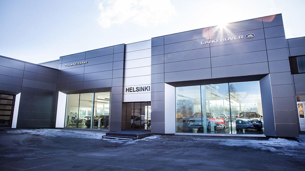 Sports Car Center Airport myy ainoastaan Jaggeja ja Lantikoita.