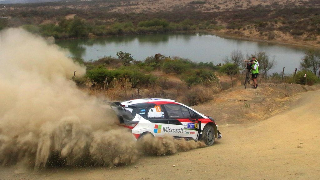 Jari-Matti Latvala ajaa rallissa kuudentena ennen viimeistä erikoiskoetta.