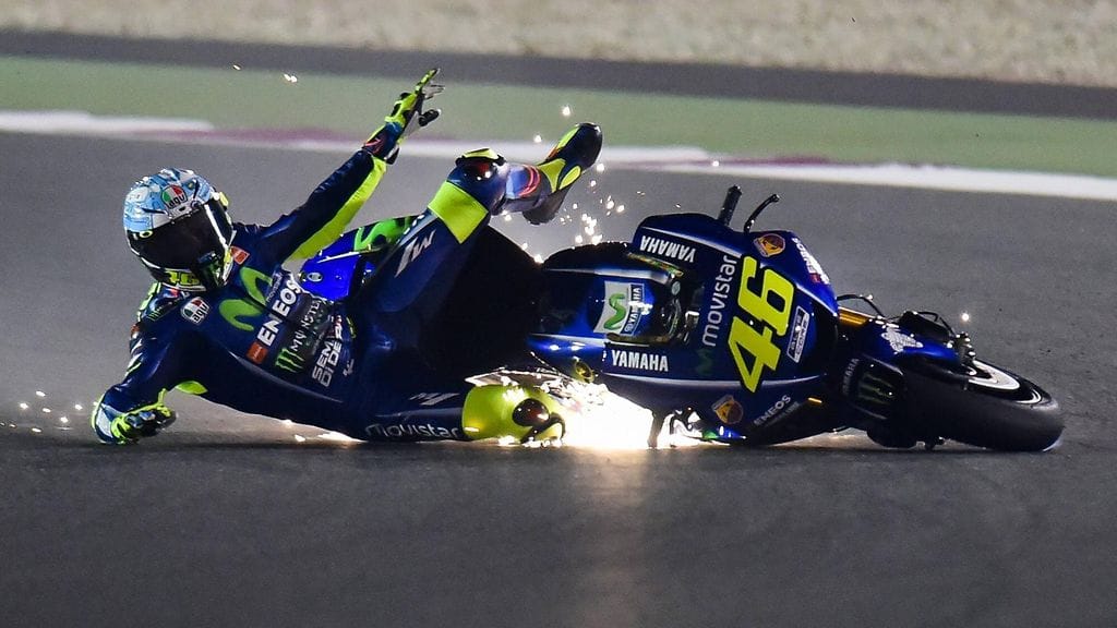Valentino Rossi menetti pyöränsä hallinnan perjantaina.