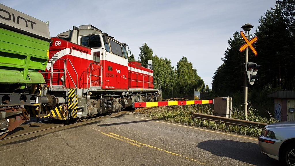 Dieselvetureita käytetään sähköistämättömillä rataosuuksilla.