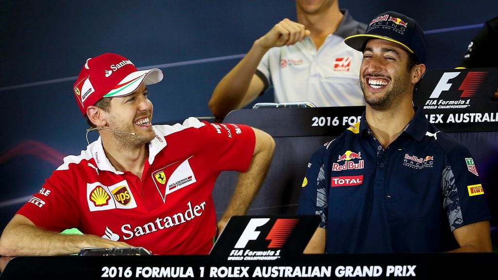 Sebastian Vettel ja Daniel Ricciardo Australiassa vuosi sitten.