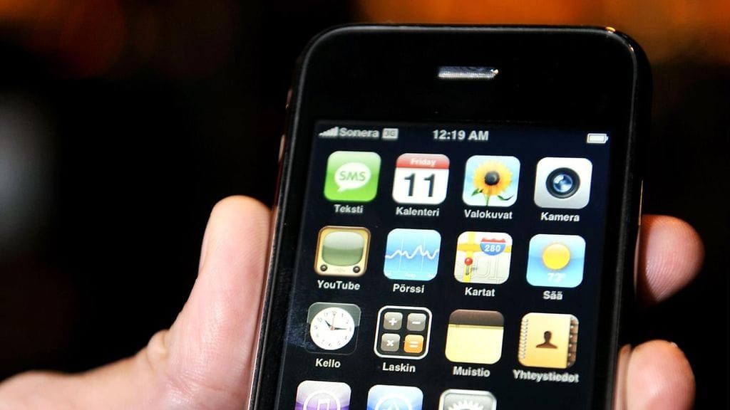 Ensimmäinen Suomessa myyty iPhone-malli oli iPhone 3G.