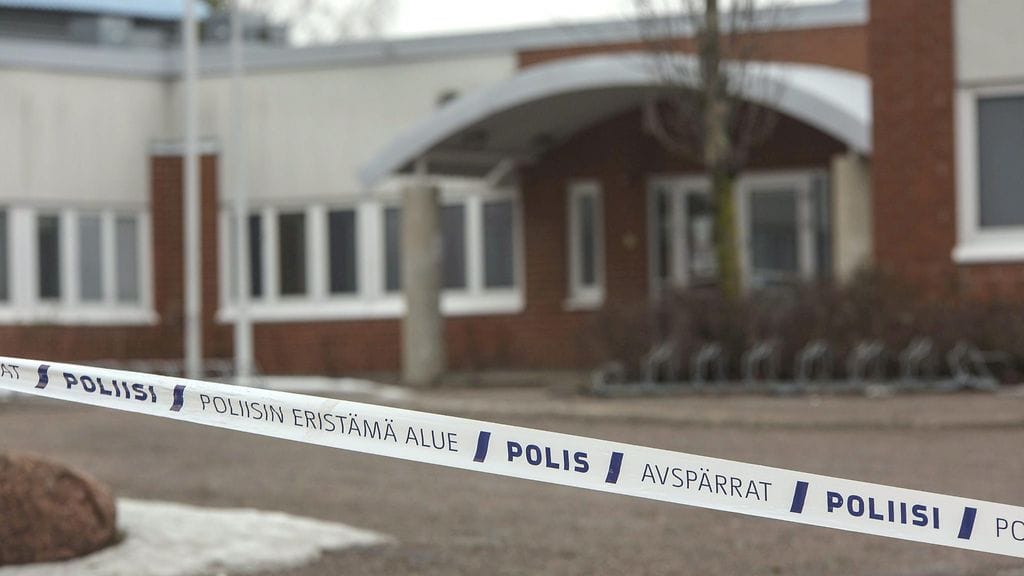 Kotka joukkotappelu puukotus