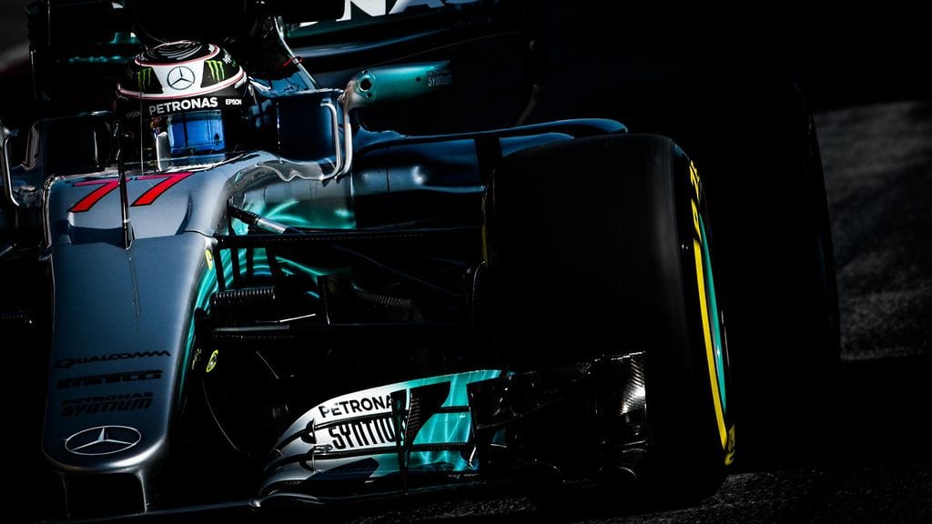Valtteri Bottas jahtaa menestystä Mercedeksellä.