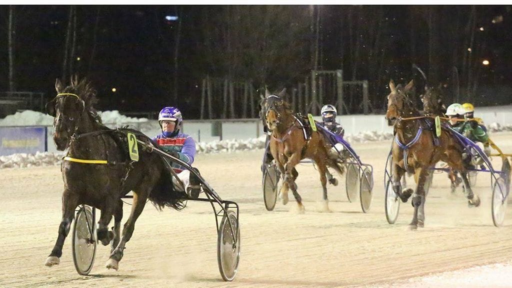 Viime kerralla Charexcel hyvästeli muut loppusuoralla.