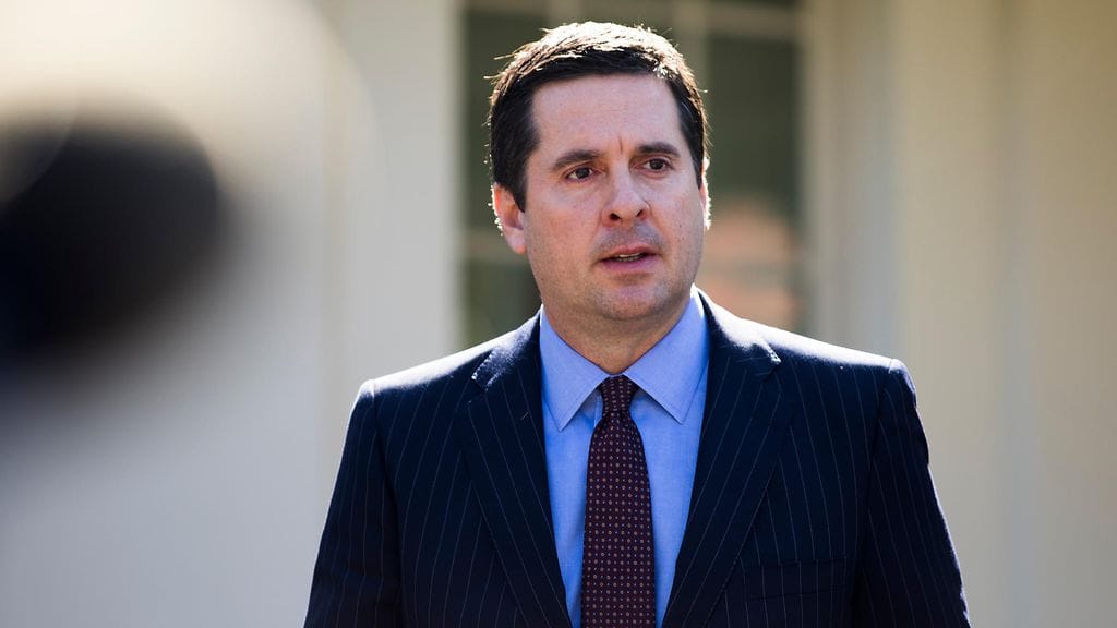 Komitean republikaanipuheenjohtaja Devin Nunes on perunut kuulemisen. Valkoinen talo on saattanut painostaa Nunesia perumiseen, epäilee komitean demokraattijäsen Adam Schiff.  Kuvassa  Devin Nunes.