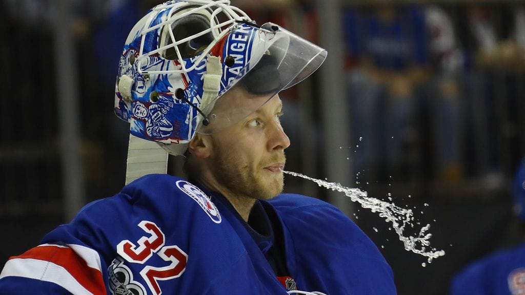 Antti Raanta kärsi tappion Rangersin maalilla.
