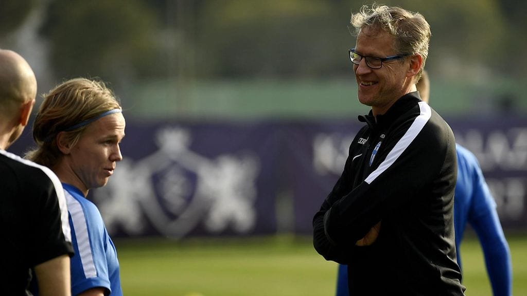 Petteri Forsell ja valmentaja Markku Kanerva harjoituksissa.