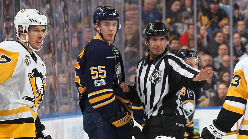 Rasmus Ristolainen sai pelirangaistuksen.