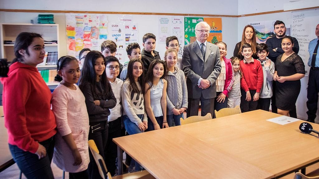 Kaarle Kustaa koulunpenkillä 22.3.2017 3