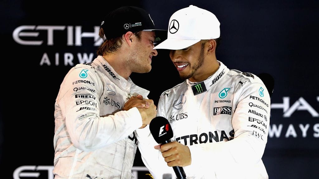Nico Rosberg ja Lewis Hamilton Abu Dhabissa viime marraskuussa.