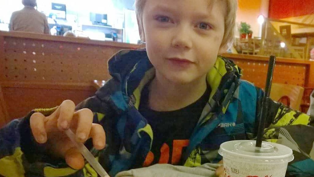 7-vuotias Aatu jäi jalkakäytävällä huoltotielle kääntyneen pakettiauton töytäisemäksi ja kuoli 25.1.2016. KUVA: Laura Kaasisen perheen kotialbumi