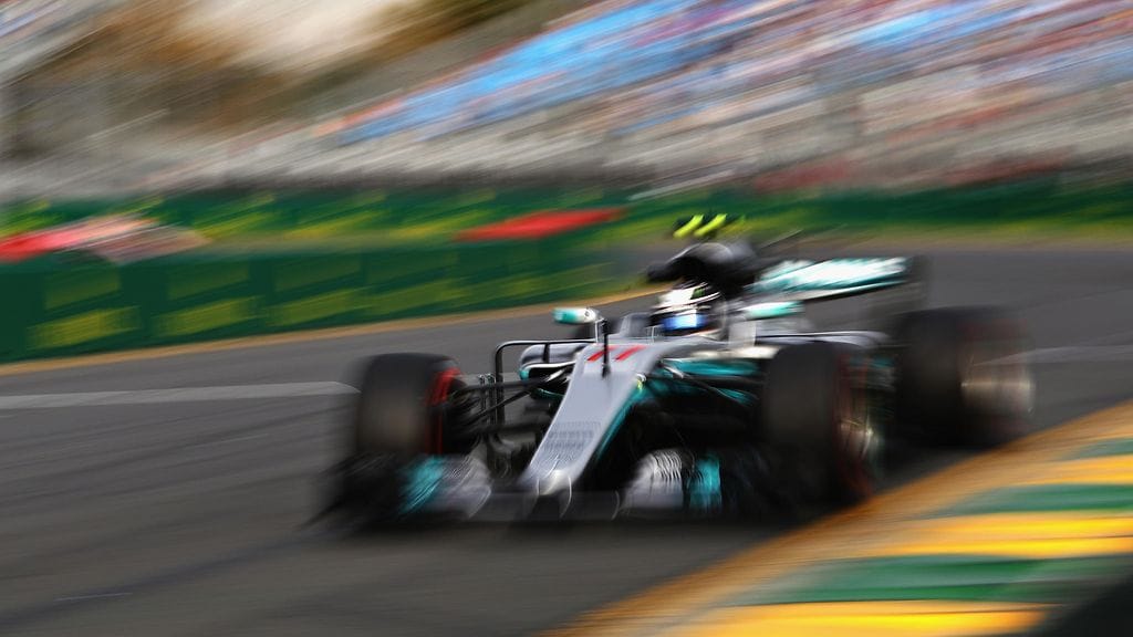 Valtteri Bottas sai Mercedeksen heti vauhtiin.