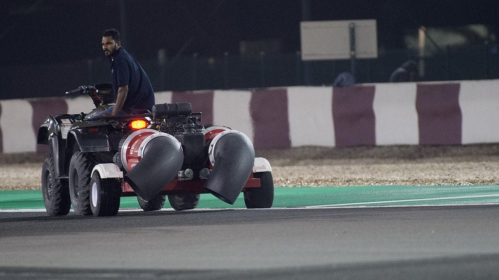 Losailin rataa ei saatu ajokuntoon lauantaina.