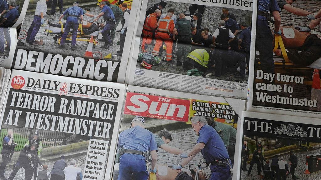 Brittilehtien etusivuja Lontoon iskua seuranneena päivänä.