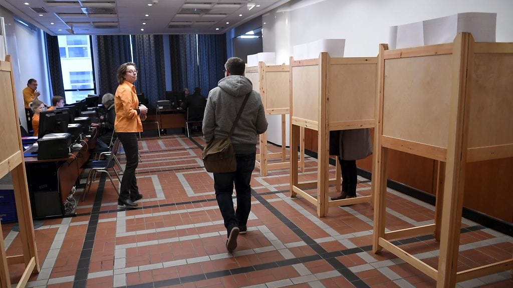 Ennakkoäänestyksen tulos tulee klo 20.