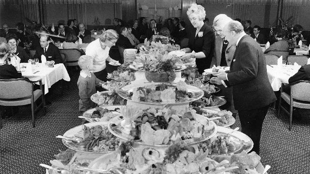 Effoan_kuva-arkisto-Silja_Line_Floria_Ruokasali_1970