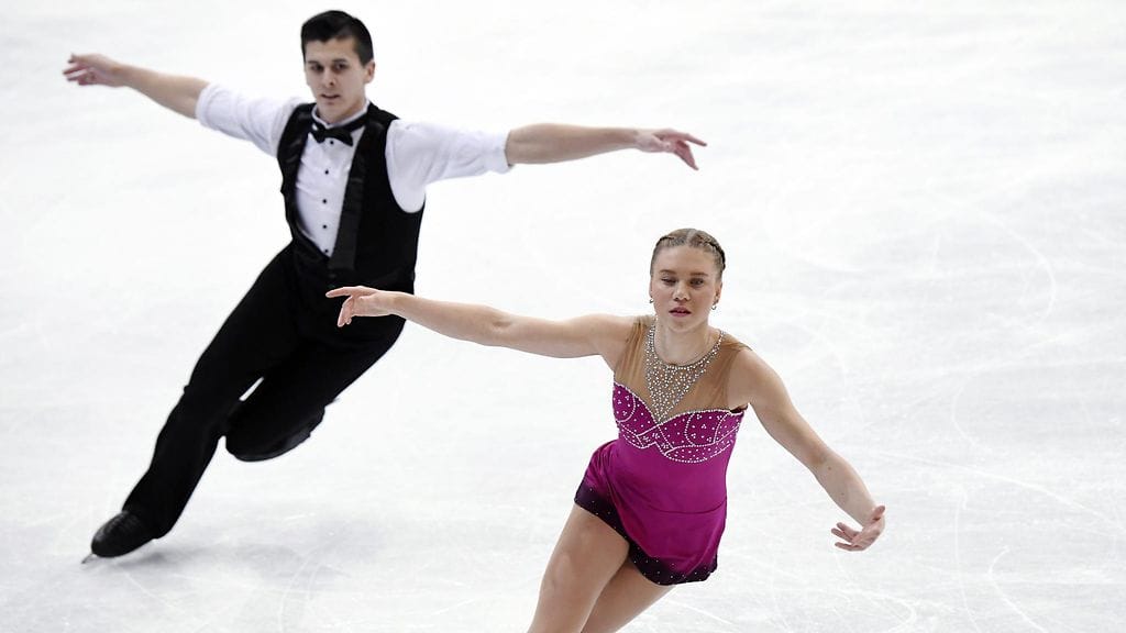 Matthew Penasse ja Emilia Simonen MM-jäällä keskiviikkona.