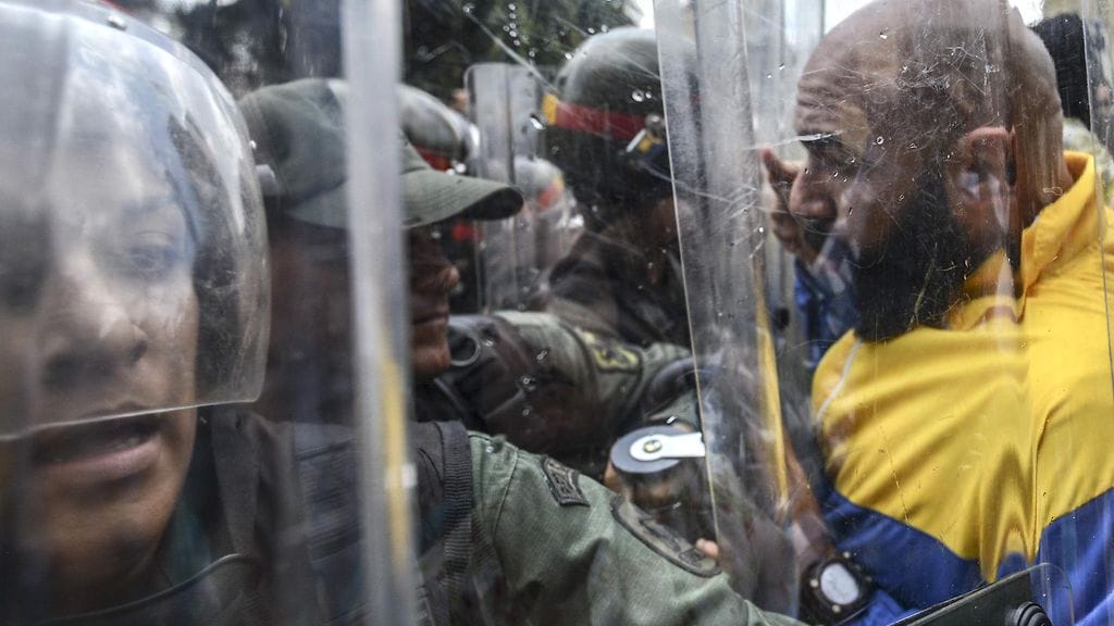 Kuva mielenosoituksesta Venezuelasta maaliskuun loppupuolelta 2017.