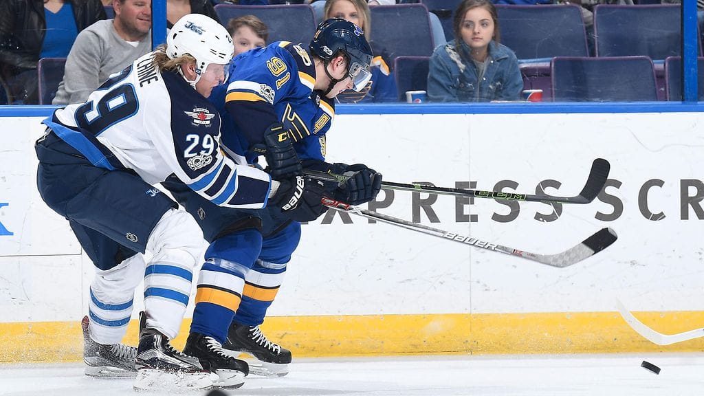 Patrik Laine osui kahdesti.