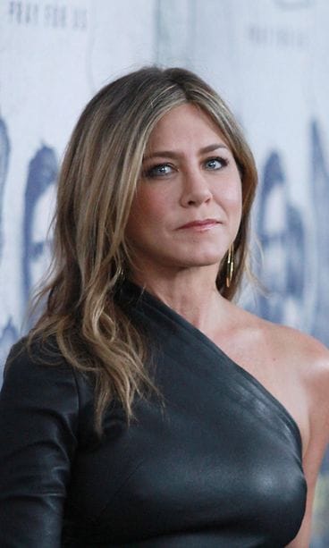 Jennifer Aniston 4.4.2017 2 The Leftovers -sarjan 3. kauden ensi-illassa