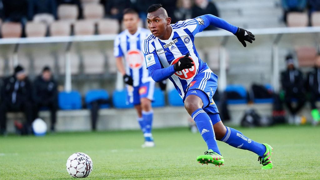 Alfredo Morelos onnistui heti maalinteossa.