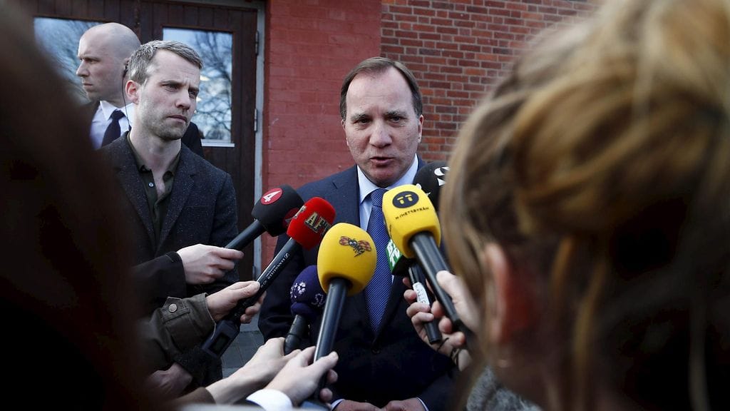 Ruotsin pääministeri Stefan Löfven puhui medialle Tukholman iskun jälkeen.