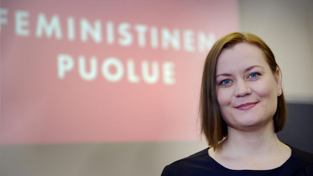 Feministisen puolueen puheenjohtaja Katju Aro.