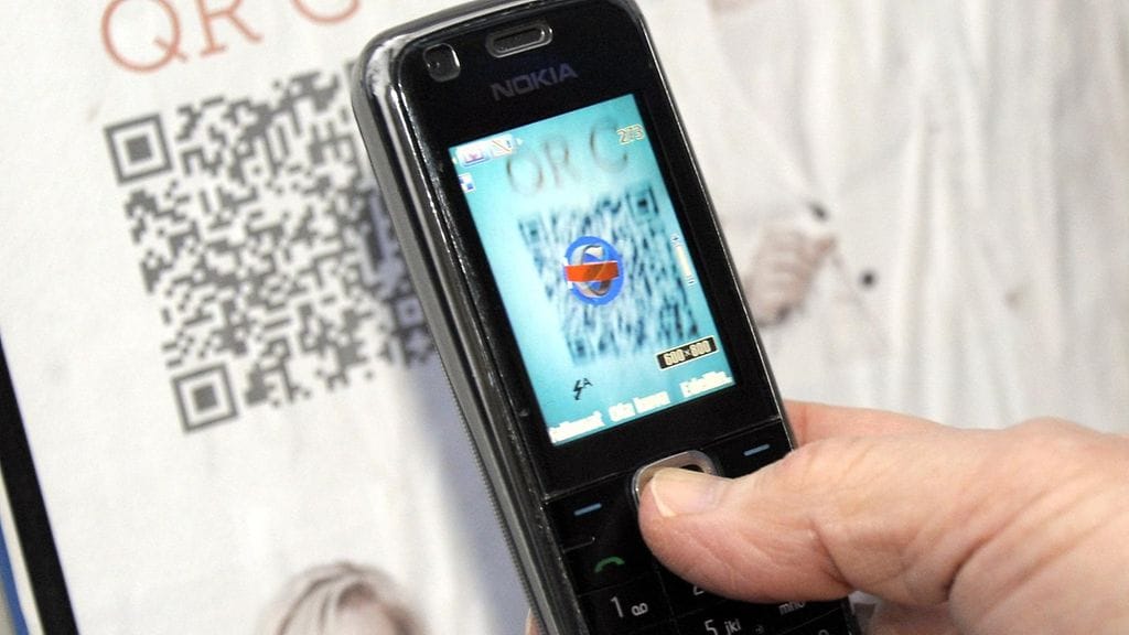 Qr-koodeilla pystyy avaamaan nopeasti koodiin piilotetun nettisivun kännykkään.