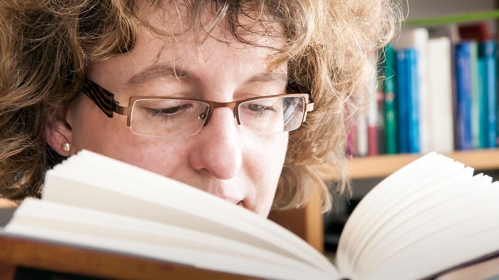 Tietyn sanan yhdistäminen johonkin konkreettisen paikkaan auttaa muistamisessa.