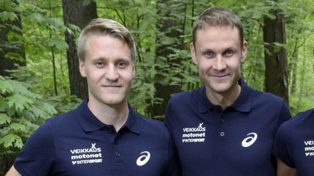 Kilpakävelijät Aku Partanen, Jarkko Kinnunen ja Aleksi Ojala.