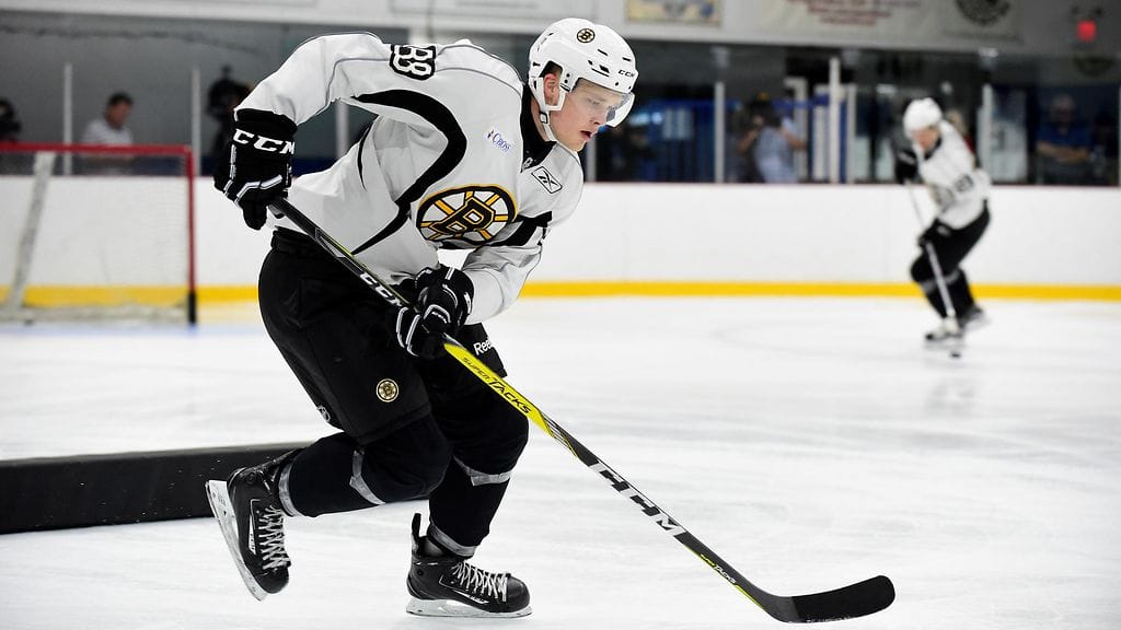 Joona Koppanen Boston Bruinsin kehitysleirillä viime kesänä.