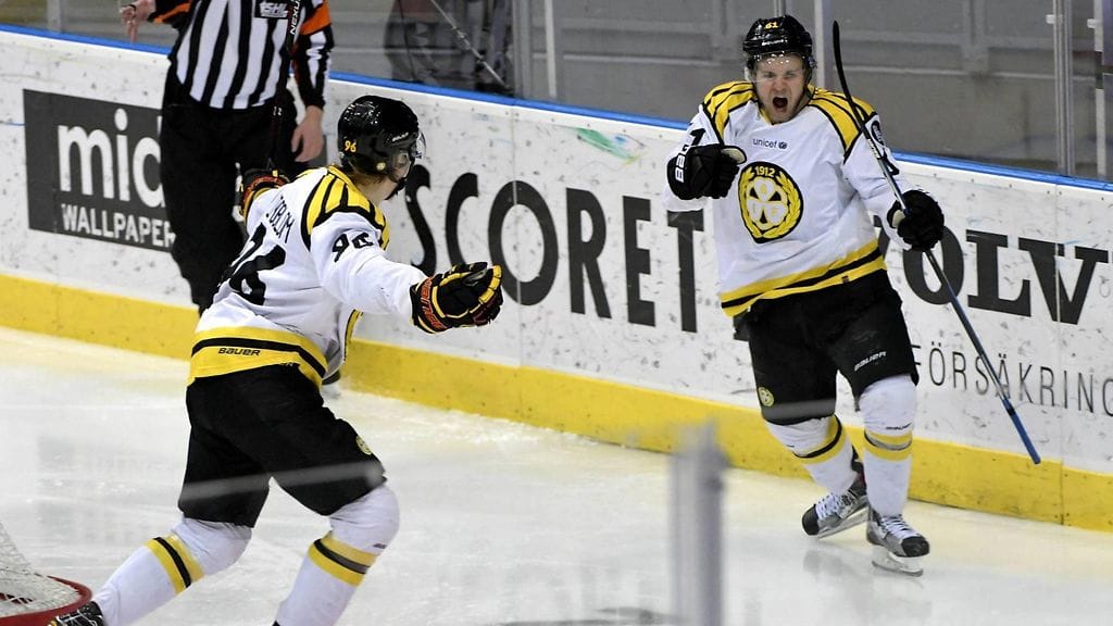 Juuso Ikonen tälläsi perjantaina Brynäsin 1-0-osuman välieräkamppailussa Frölundaa vastaan.