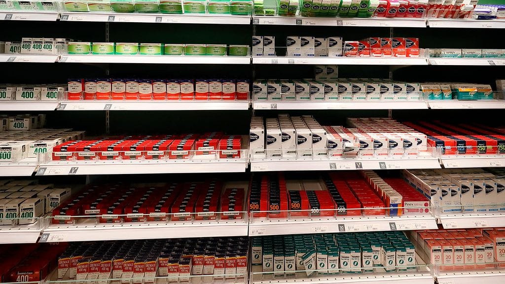 Samalla vaikuttavalla aineella myytävillä lääkkeillä saattaa olla eri hinta, mutta apteekin henkilökunta auttaa löytämään edullisimman.