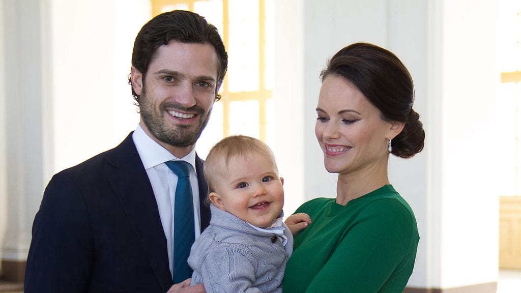 Prinssi Carl Philip, prinsessa Sofia ja prinssi Alexander maaliskuussa 2017.