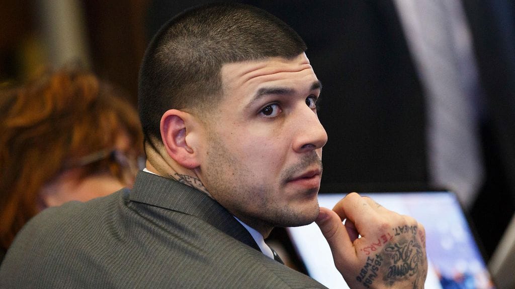 Aaron Hernandez oikeudessa.