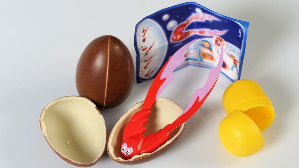 Suklaamunan sisältä löytynyt yllätys sai erään naisen hermostumaan. Kuvituskuva.