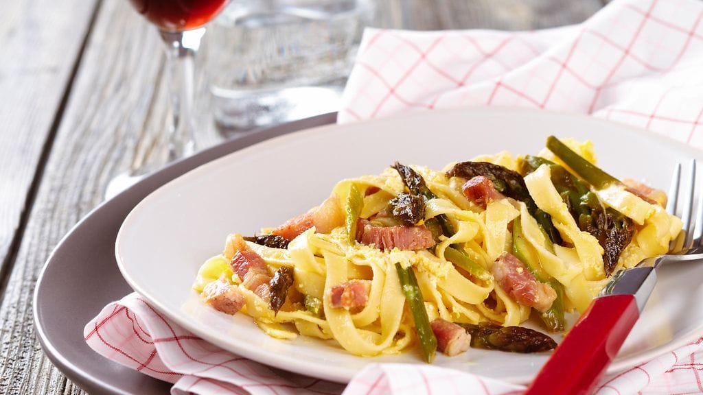 Parsa ja pekoni sopivat loistavasti yhteen.