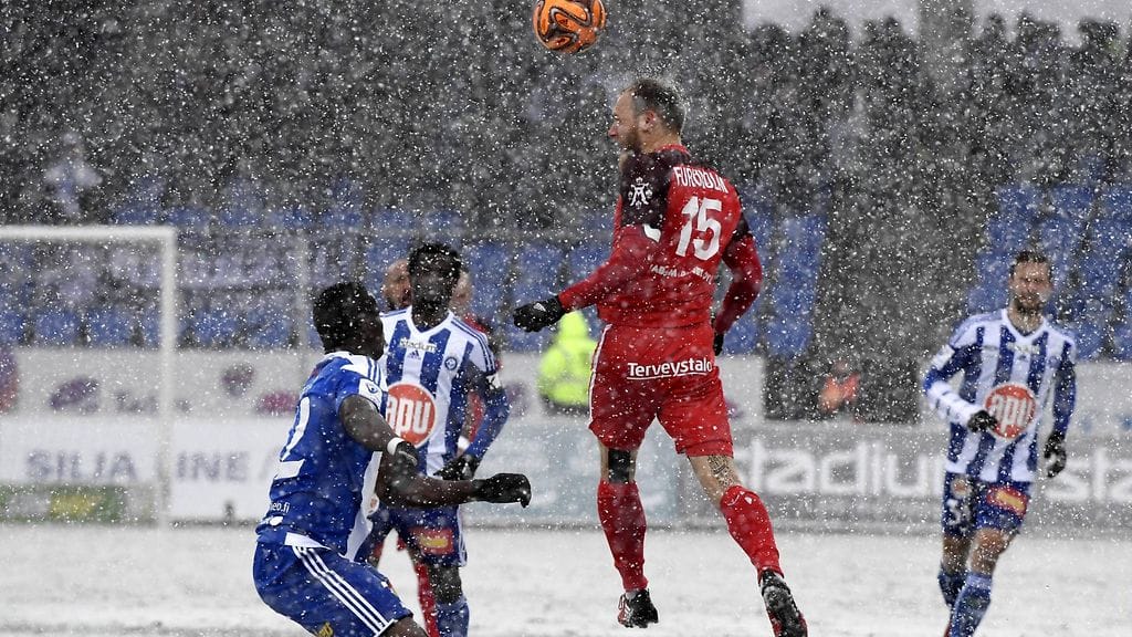 Timo Furuholm iski Interin 1-1-tasoituksen lisäajalla. Ottelussa jouduttiin ottamaan toisella jaksolla oranssi pelipallo käyttöön, koska kentälle oli kertynyt lunta.
