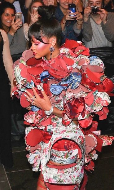 Rihanna Met-gaalassa 1.5.2017 3