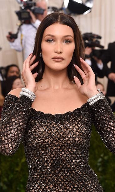 Bella Hadid Met-gaala 1.5.2017 6