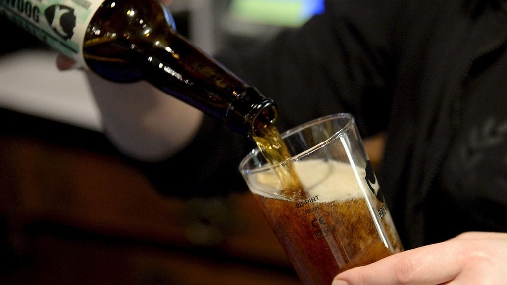 Asenteet alkoholipolitiikan muutoksiin vaihtelevat selkeimmin vastaajien puoluekannan mukaan.