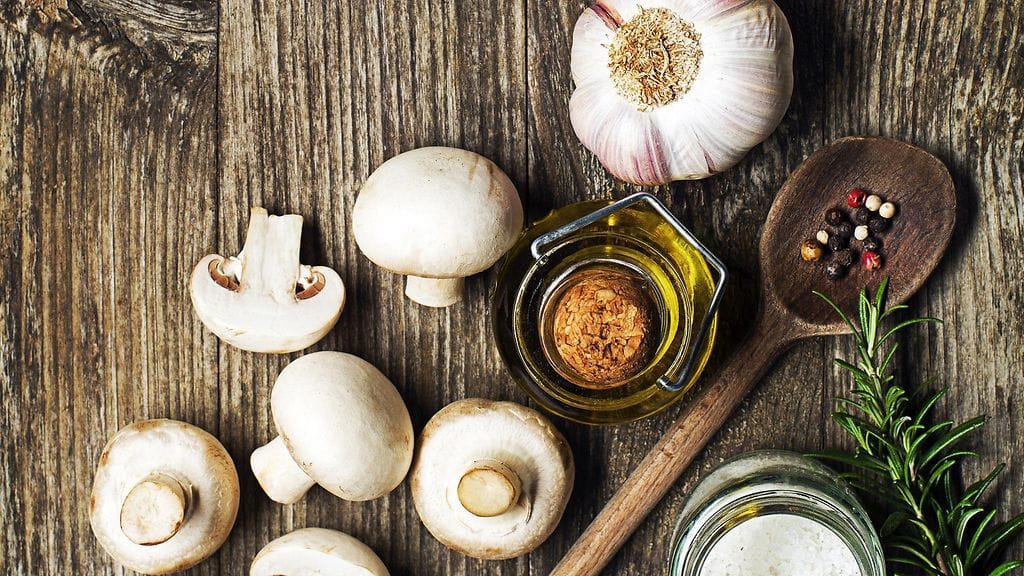 Kuvituskuva. Näillä naposteltavilla voi herkutella paremmalla omatunnolla kuin pekonilla.