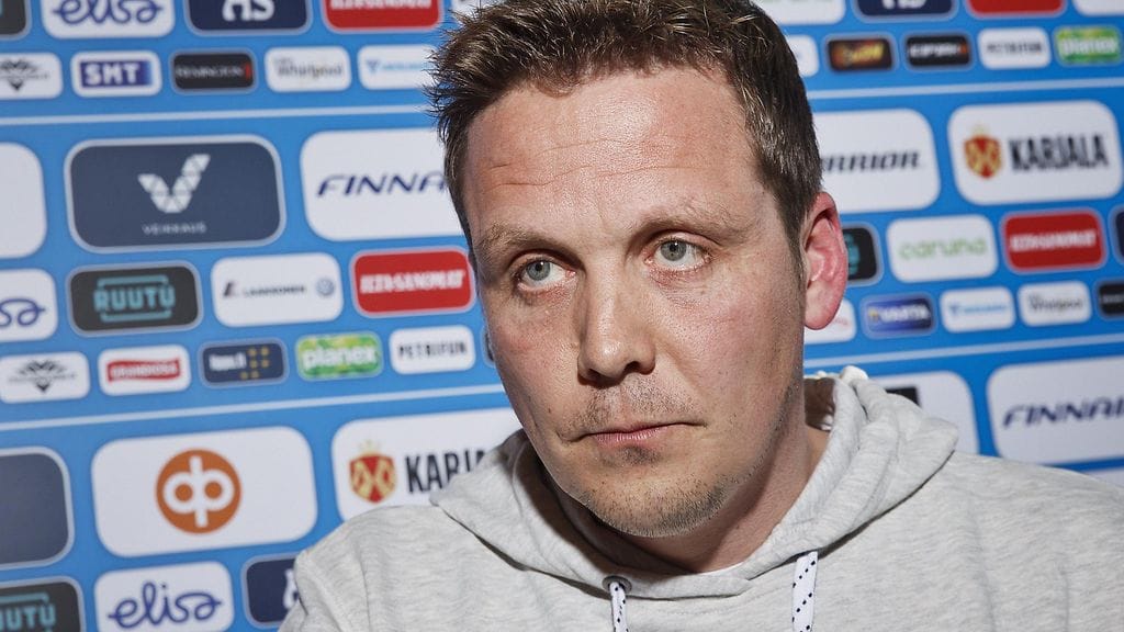 Leijonien päävalmentaja Lauri Marjamäki.